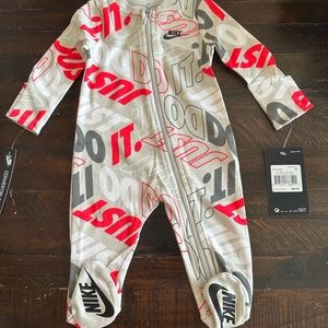 Cute 3 MO Nike boys onesie brand new with tags!